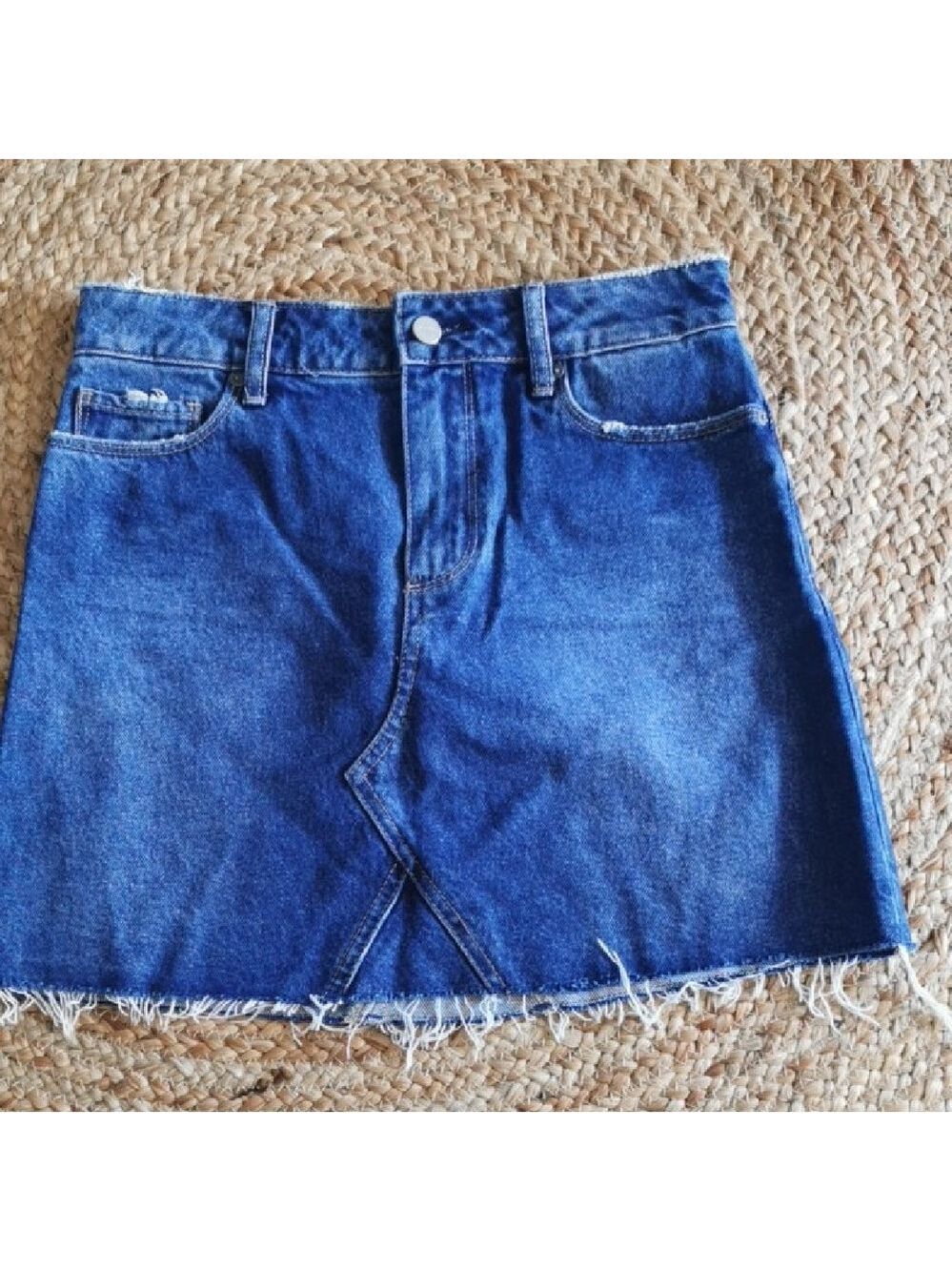 PAIGE Aideen Hi Rise Denim Distressed Raw Hem Mini Skirt Medium Wash. Size 26